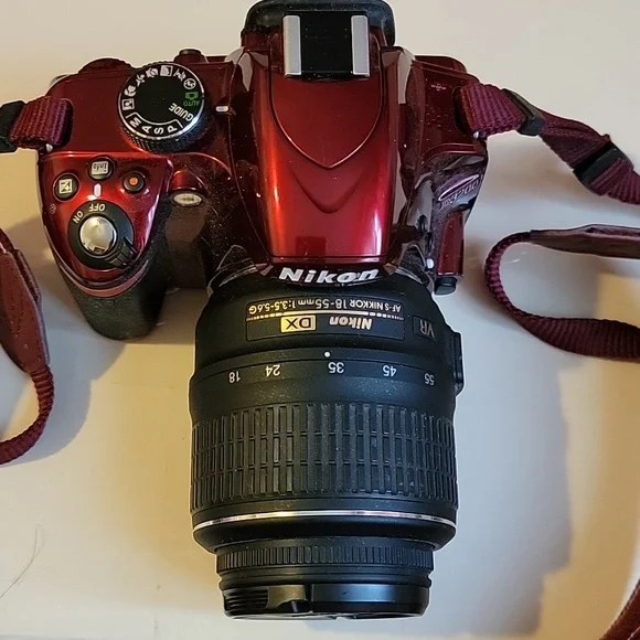 Nikon D3200 SLR Red - Picture 3 of 7